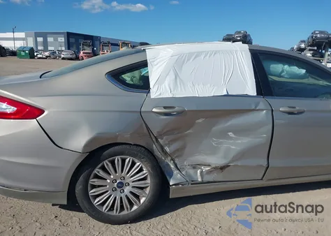 2015 Ford Fusion Hybrid Se из США, поврежденный, VIN 3FA6P0LU8FR190830